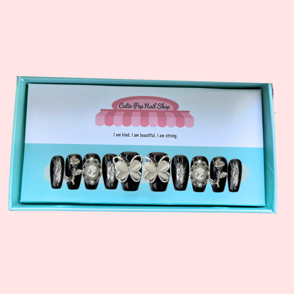 Press-On Nails – Black Butterfly