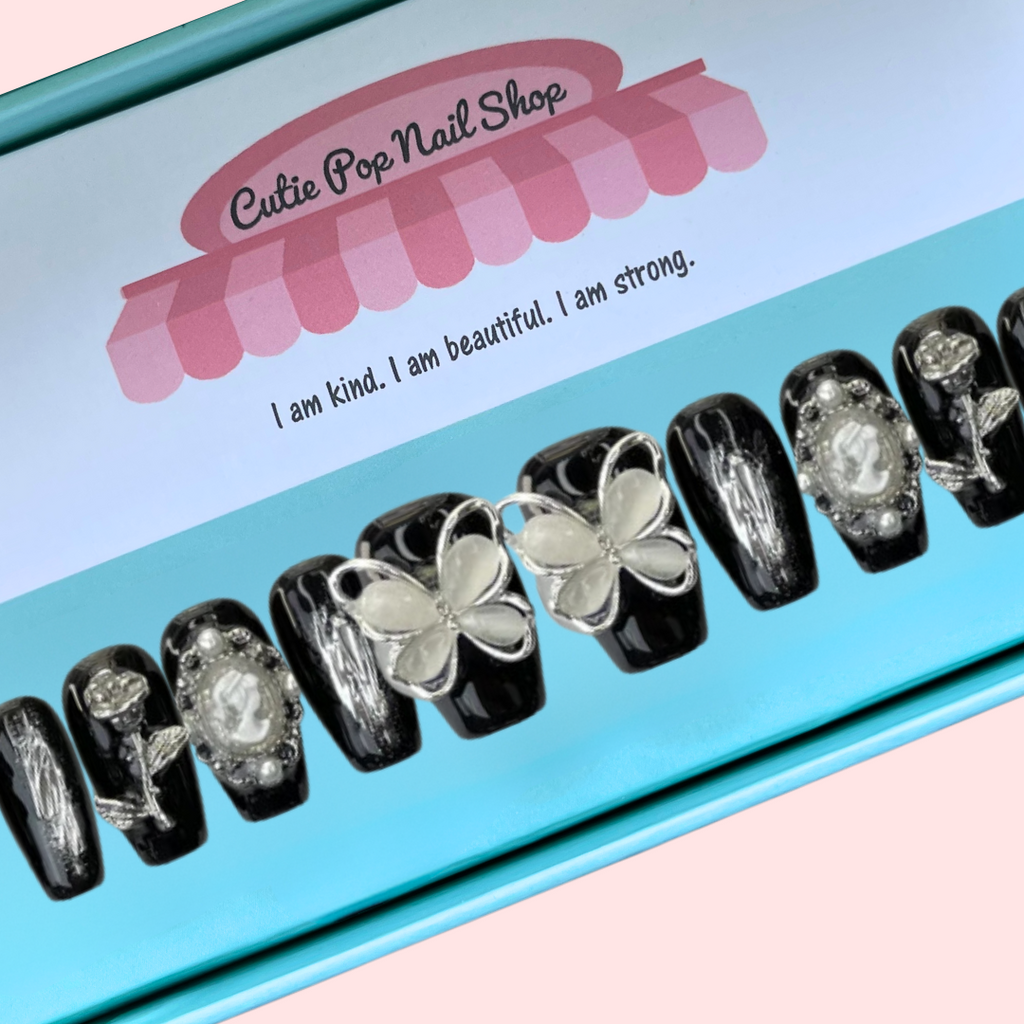 Press-On Nails – Black Butterfly
