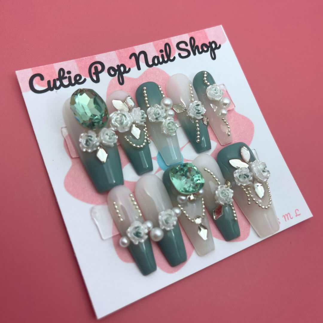Press-On Nails – Elegant Rose (Green)