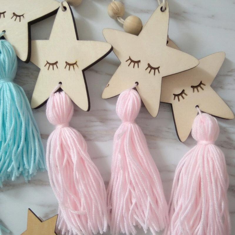 Adorable Sleepy Eye Eyelash Kids Room Decoration Crafts Wood  Wall Hanging Stars Decorative Beads Tassel Photography Props Gift For Kids Bedroom Decor Makeup Sticker For Girls Room Wall Art