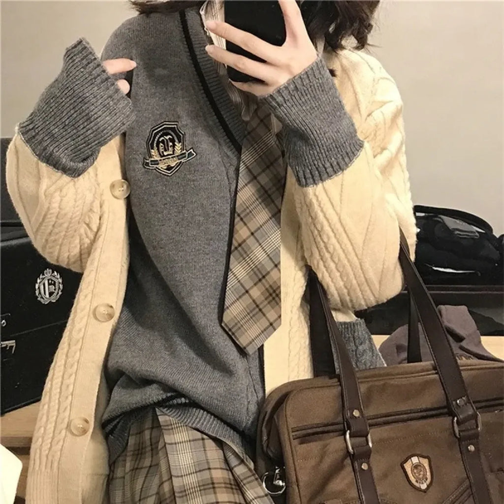 Gray Preppy Knitted Sweater – Vintage Oversized Japanese Style Pullover