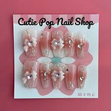 Press-On Nails – Sweet Moon Guardian