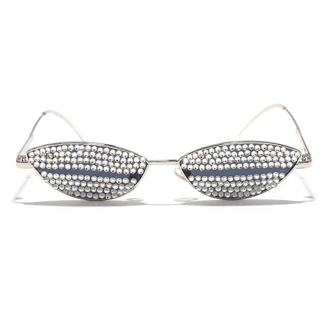 Top Designer New Cat Eye Design Sunglasses For Women New Small Size Luxury New Popular Rhinestone Sun Glasses For Women New Vintage Style Eyeglasses